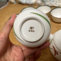 有田焼「香蘭社」の湯呑みと急須セットの画像
