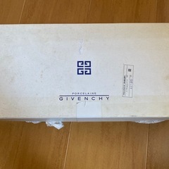 GIVENCHY ジバンシィ 陶磁器 プレート 箱付き デザート皿 食器 コレクタブル ブランド 贈答の画像