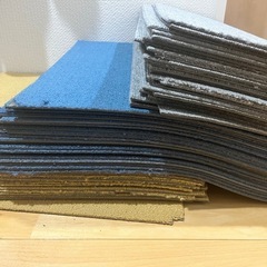 ニトリ　タイル　マット　カーペット　50×50の画像