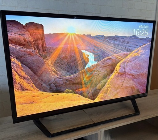 【美品】32インチ液晶テレビ　2022年製
