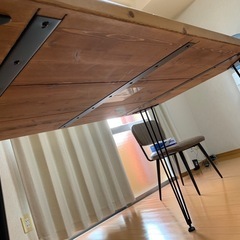 スチール脚  LOWYA 天然木ダイニングテーブルの画像