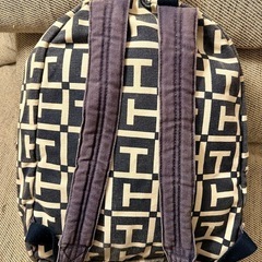 TOMMY HILFIGER トミーヒルフィガー 総柄リュックサックの画像