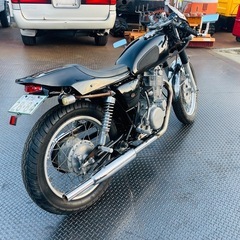 ヤマハ　SR400  1JR  乗車定員 2人　車検ありの画像