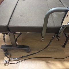 収納式電動リクライニングベッドAX-BK522EWの画像