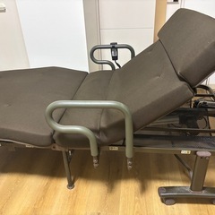 収納式電動リクライニングベッドAX-BK522EWの画像