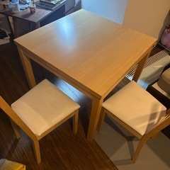 美品　送料込　IKEA ダイニング　テーブル　Bjursta 伸縮式　1人　2人 美品 送料込 IKEA ダイニング テーブル Bjursta 伸縮式 1人 2人