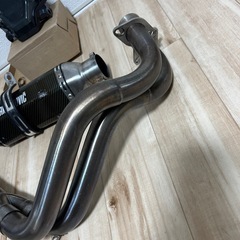MT-07用マフラーAKRAPOVICカーボンファイバー マフラーの画像