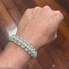 パラコード　ブレスレット　ゴールド色の画像