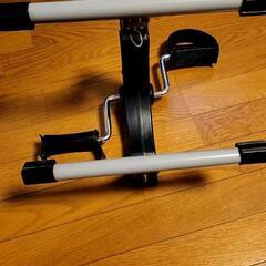 ペダル式エクササイズ機器[省スペース][運動不足][真夏でも部屋でトレーニング]の画像