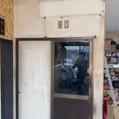 【壁紙の汚れ・黄ばみが蘇る！】クロスメイク施工します／張替えの半額以下でOK！の画像