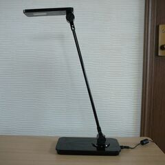 6. 【中古・美品】エレコム LED蛍光灯 ELESHINING 消費電力6W 読書用 LEC-SN01BKの画像