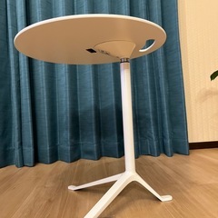 Fritz Hansen リトルフレンド　サイドテーブルの画像