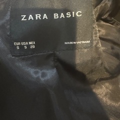 Zaraのコートの画像