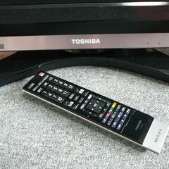 10. 【中古】TOSHIBA 液晶カラーテレビ 32型 32H9000 製造年不明 B-CASカード付属 リモコン付属（電池蓋欠品）の画像