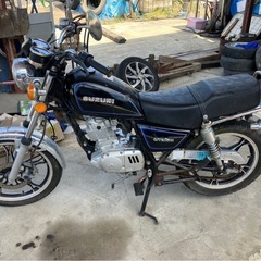 🏍️【実働・低走行】SUZUKI GN125H✨タンク内部錆なし＆綺麗！走行15,968km🔧カスタムベース・通勤通学に最適🔥経済的125ccバイク💨の画像