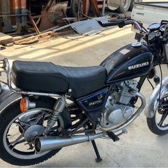 🏍️【実働・低走行】SUZUKI GN125H✨タンク内部錆なし＆綺麗！走行15,968km🔧カスタムベース・通勤通学に最適🔥経済的125ccバイク💨の画像