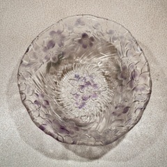 桜柄ガラスサラダボウルの画像