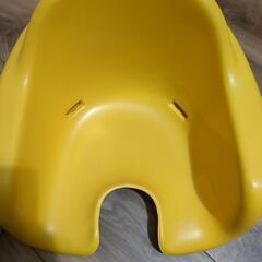 Bumbo バンボ マルチシート ミモザイエロー　テーブル付き　ベルト固定可の画像