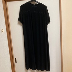 礼服ワンピースとジャケットの画像