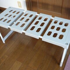 〈取引終了〉 
34. 【中古】伸縮押入れ整理棚 押入れの整理にの画像