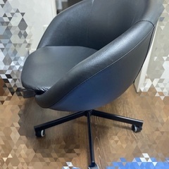 IKEAの回転チェアの画像