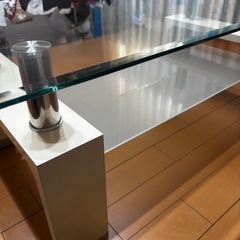 オシャレ！美品！センターテーブル　強化ガラスの画像