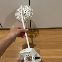 挟める　扇風機の画像