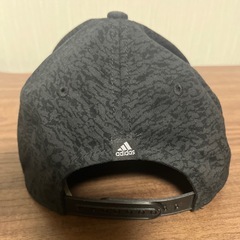 adidas キャップ の画像
