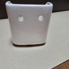 KAWAI　陶器牧草入れの画像
