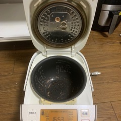 炊飯器の画像