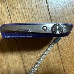 コンパクトデジカメ　CASIO EX-Z2000 パープルの画像