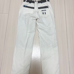 adidasのゴルフウェアの画像