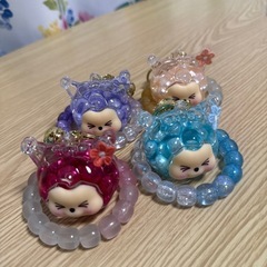 kikiのキーホルダー　夜行ビーズブレス付きの画像