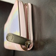 ルイヴィトン ジッピーウォレット 長財布 限定色の画像