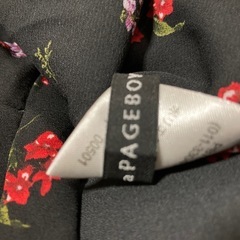 alicia PAGEBOY 花柄ブラック 長袖ブラウス シャーリング フレア袖の画像