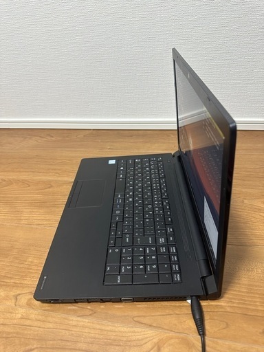 東芝AZ55/GB15.6型フルHD Core i7 世代8、SSD256GB,メモリ16GB