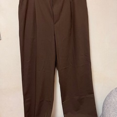 ユニクロ完売品タックワイドパンツXXLの画像