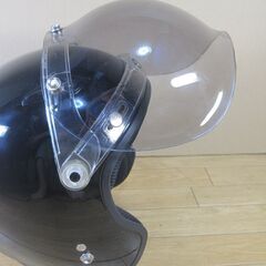 KCI バイク乗車用スモールジェットヘルメット　黒　フリーサイズ57-60㎝　シールド付き美品の画像