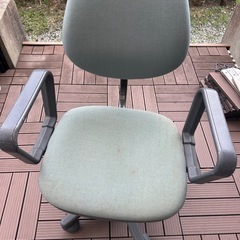差し上げます）椅子の画像