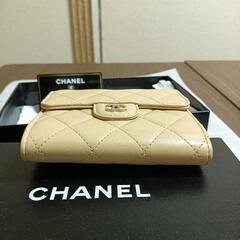 新品同様未使用16万。CHANEL　クルーズコレクション　クラシックスモールフラップ　ウォレット　の画像