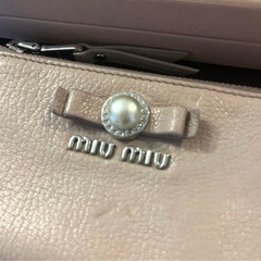 miumiu コインカードケースミュウミュウ　ピンクリボンパールの画像