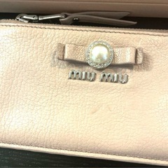 miumiu コインカードケースミュウミュウ　ピンクリボンパールの画像