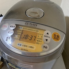 炊飯器の画像