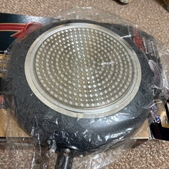 【8/6～8/11引取期間限定】新品　IH対応ガラス蓋付フライパン26㎝の画像