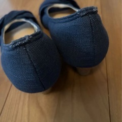 オープントゥパンプスの画像