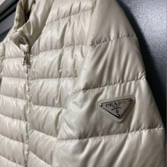購入証明付‼️ PRADA(プラダ) ロゴプレート　ダウン　サイズ46の画像