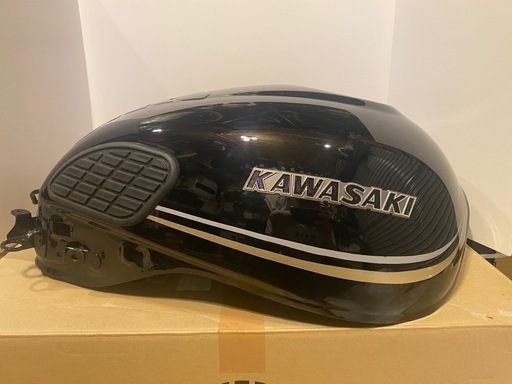 カワサキ　z900rs 2019 ガソリンタンク