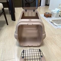 ペットキャリーボックスの画像