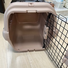ペットキャリーボックスの画像