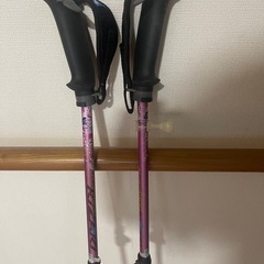 登山　杖　ピンク色 2本セットの画像
